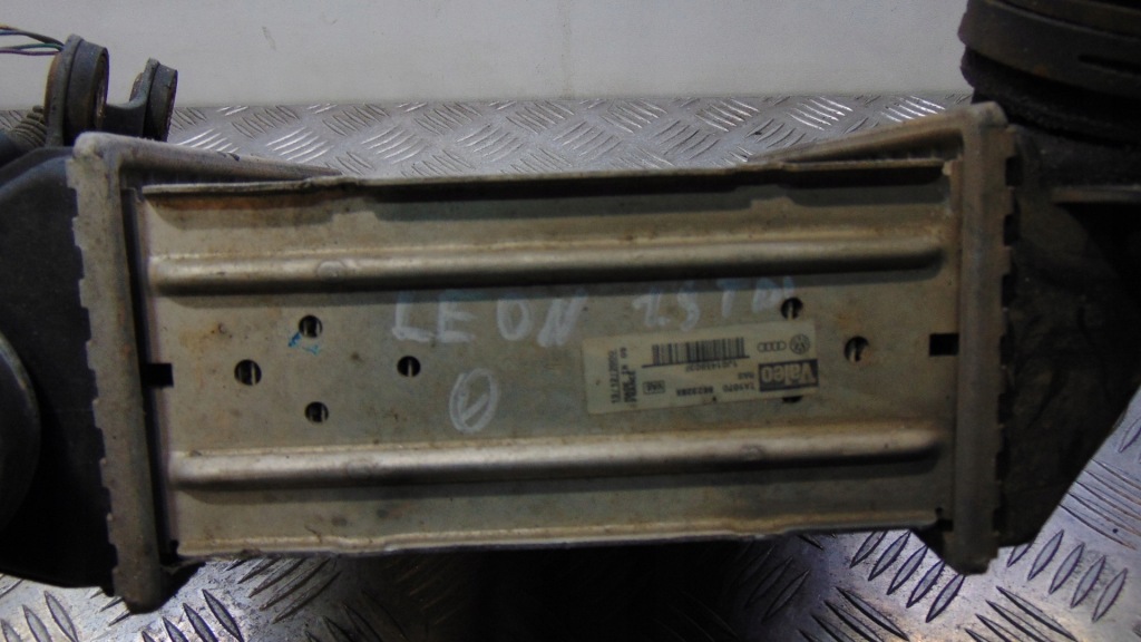 Интеркулер vw golf iv 1j0145803f 1.9 115km 97-08 в Украине