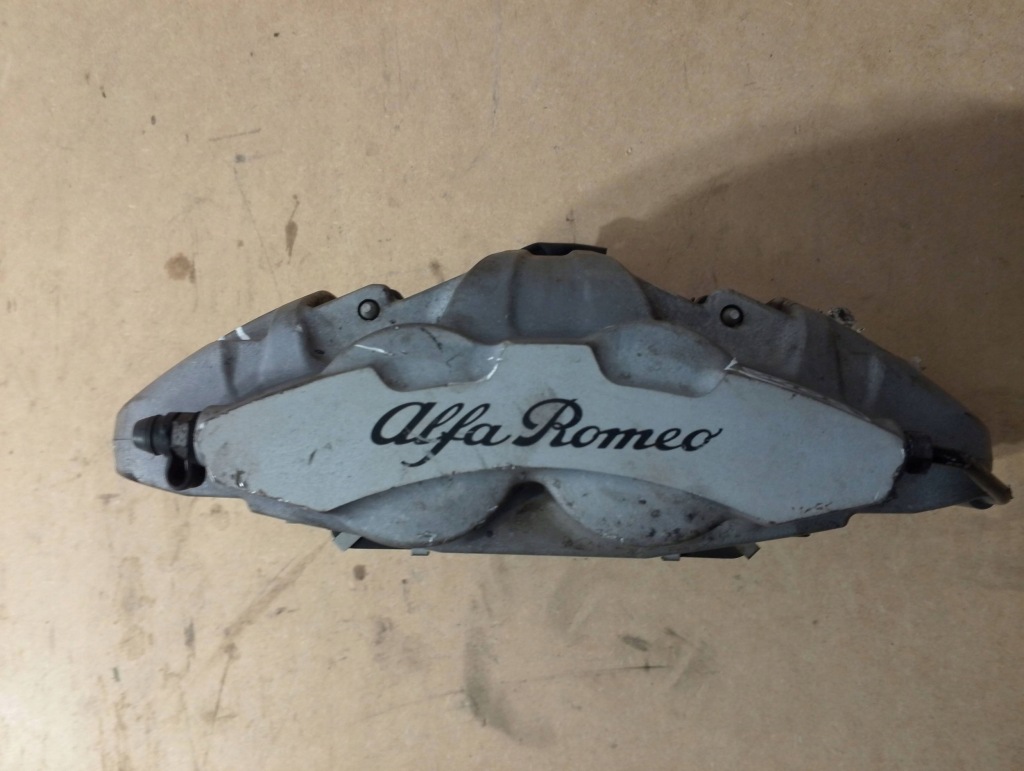 фото №1, Alfa romeo stelvio супорт передній лівий перед 20c29807 b409