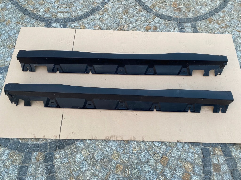 Купить Mercedes 254 glc amg молдинг порог левая 2546984700 оригинал