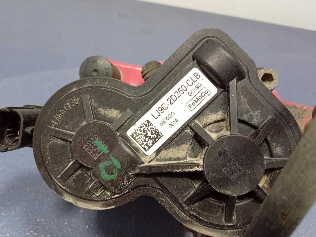 фото №7, Ford mustang mach-e суппорт тормозной электрический правый задняя задний jx6120252b