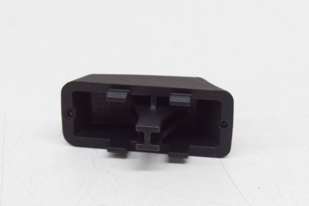 фото №5, Volvo v50 верхній кришка багажника кнопка nowa оригінальна 39853028