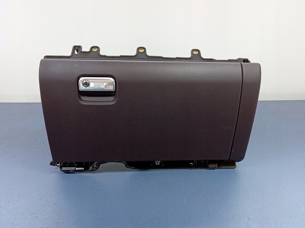 фото №1, Бардачок пассажира porsche cayenne 7p5857095ad