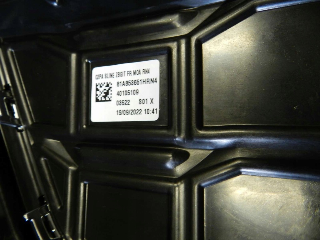 Audi q2 81a рестайлінг  s line решітка  решітка радіатора 81a853651h Оригінал