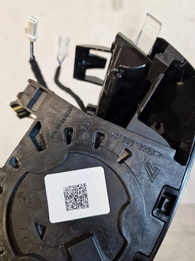 фото №8, Aston martin db12 праве дзеркало