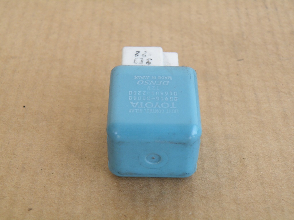 фото №5, Toyota land cruiser avensis t25 модуль реле світла 85916-30060