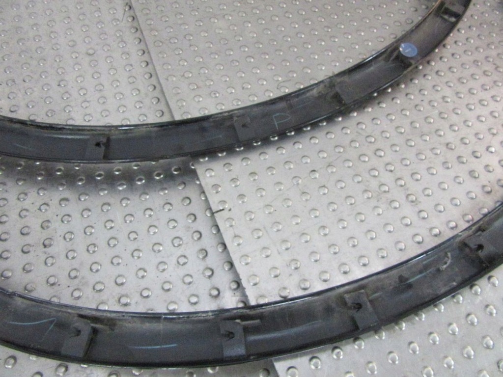 фото №7, Dodge durango iii 2020 молдинг накладка защита крыла правая задняя