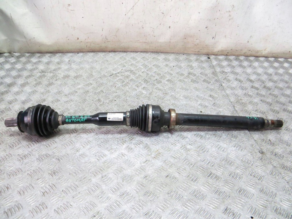 Купити Volvo xc60 2.0t привідний вал правий перед 31216448 08-