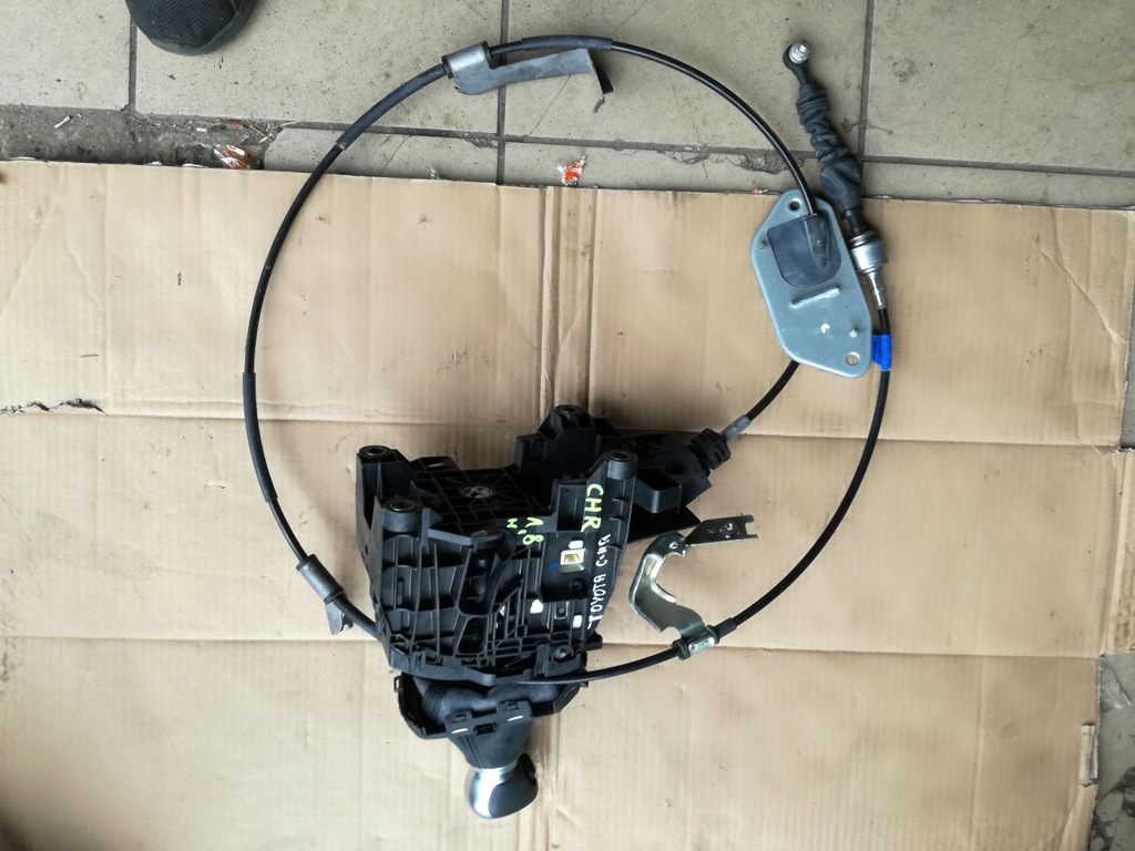 фото №1, Toyota c-hr 2020 rok выборщик трос ручка чехол