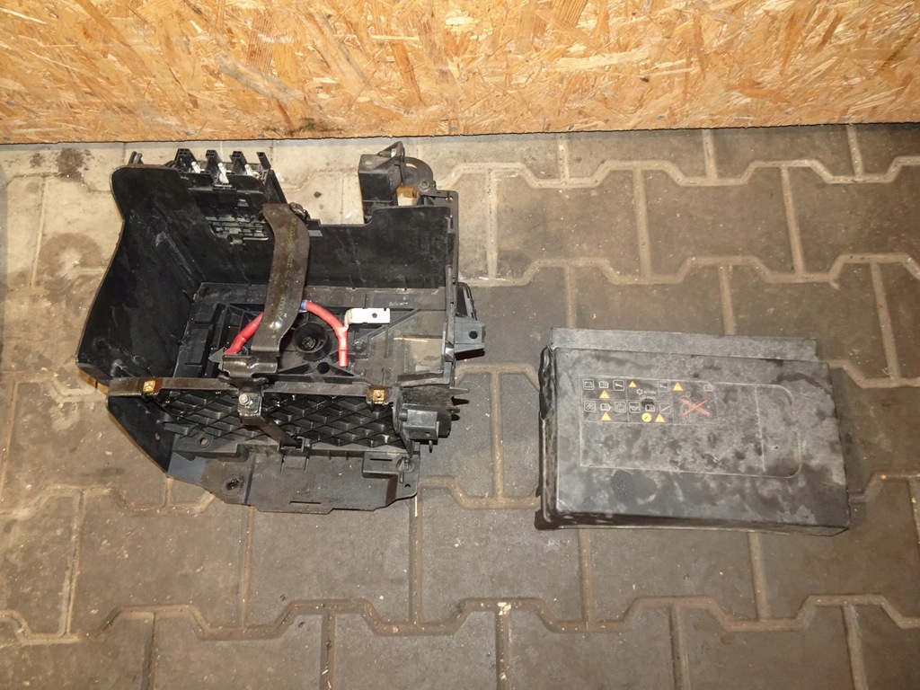 фото №1, Opel vivaro b корпус аккумулятор