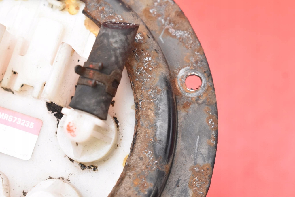 фото №11, Помпа насос топлива mr573235 mitsubishi outlander 1 i 2.0 16v 136 km 4x4