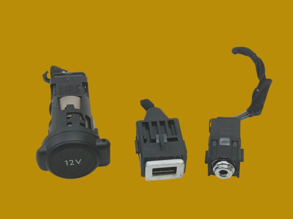 фото №1, Разъём usb aux разъём kpl peugeot 308 ii 2014-