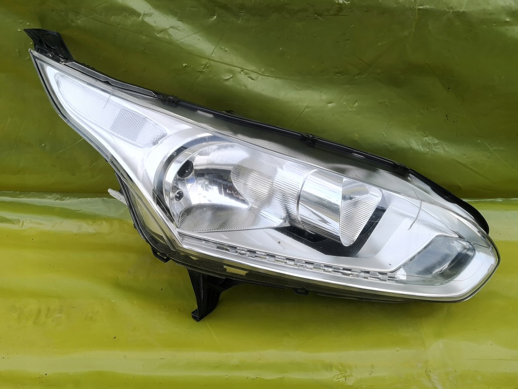 фото №1, Ford connect mk2 лампа передня права europa