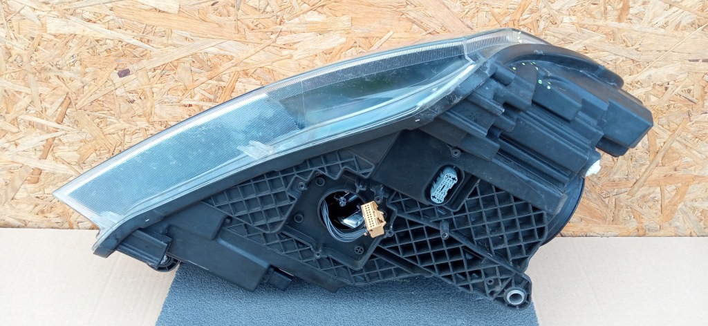 Skoda superb 3 3v 15- фара фара левый перед ксенон led 1zs011939-21 Киев