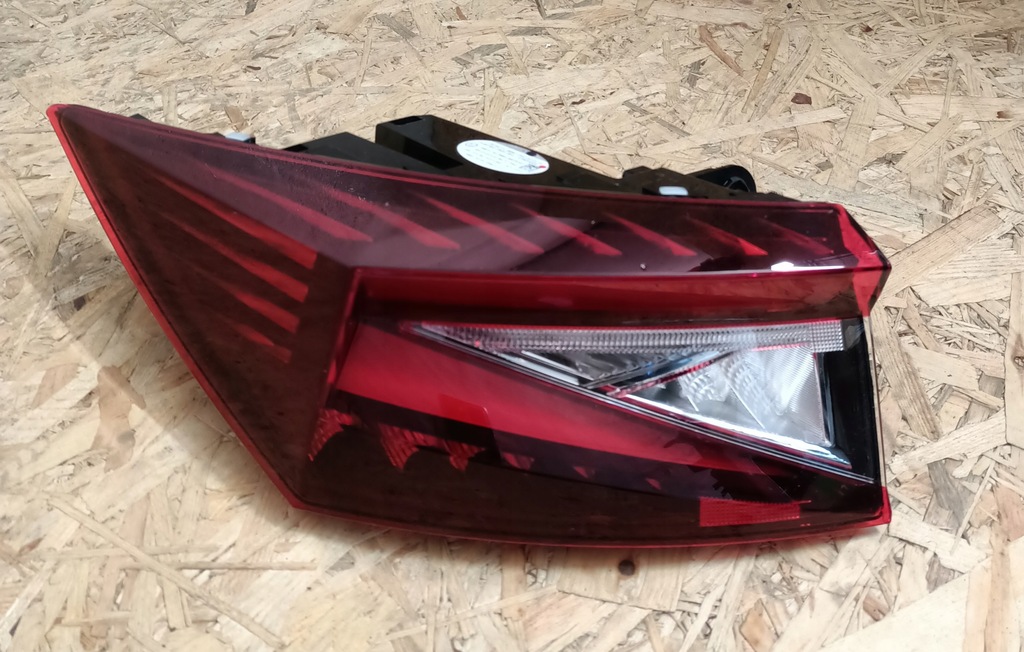 фото №1, Skoda enyaq iv лампа задня задня ліва led