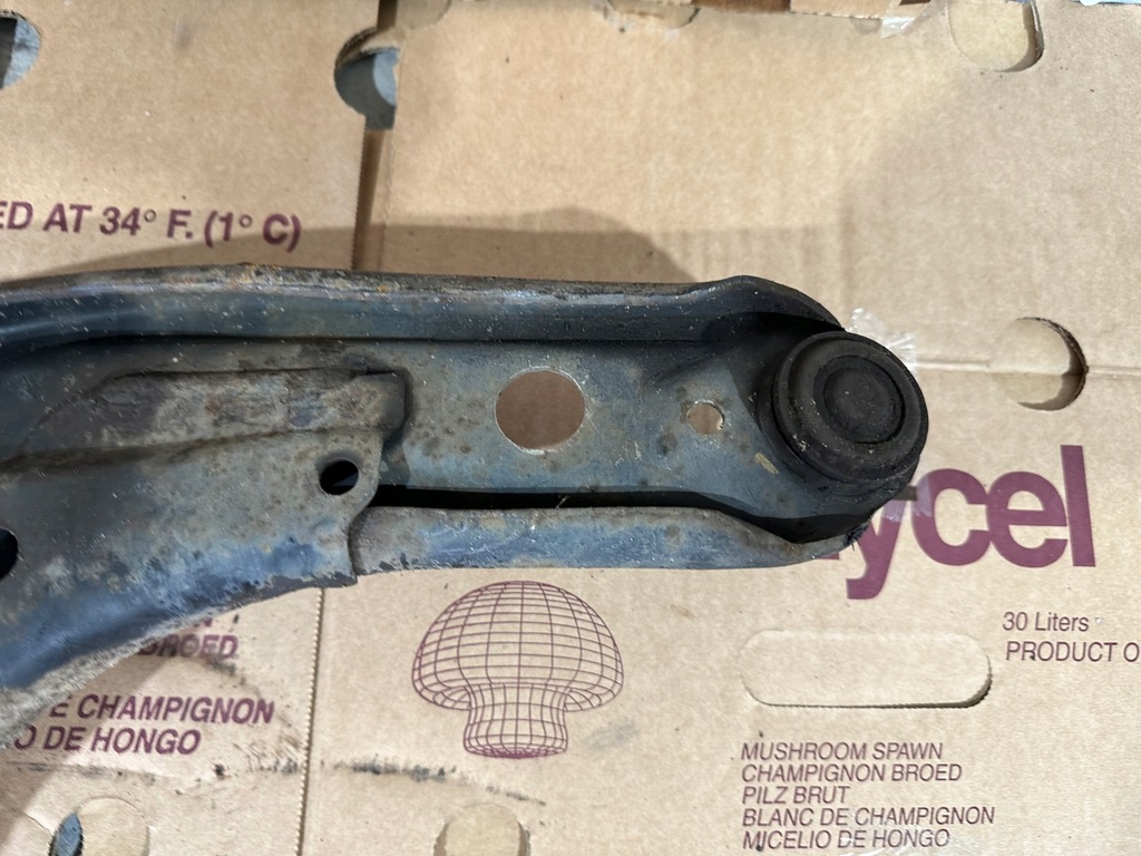 фото №6, Toyota yaris ii рычаг перед левый