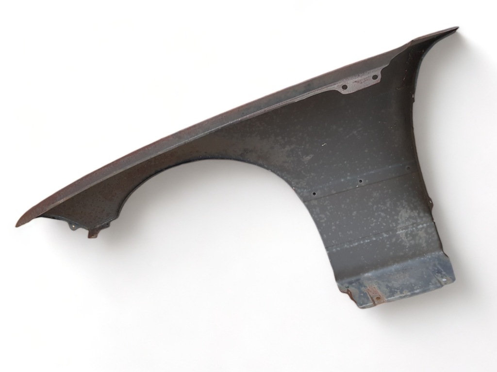 Крила правий перед bmw e36 купе Зі Шроту