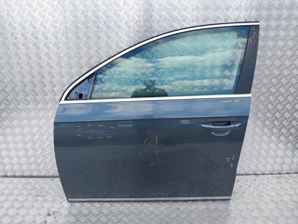 фото №1, 101. дверь левый перед vw passat b7 lk7x