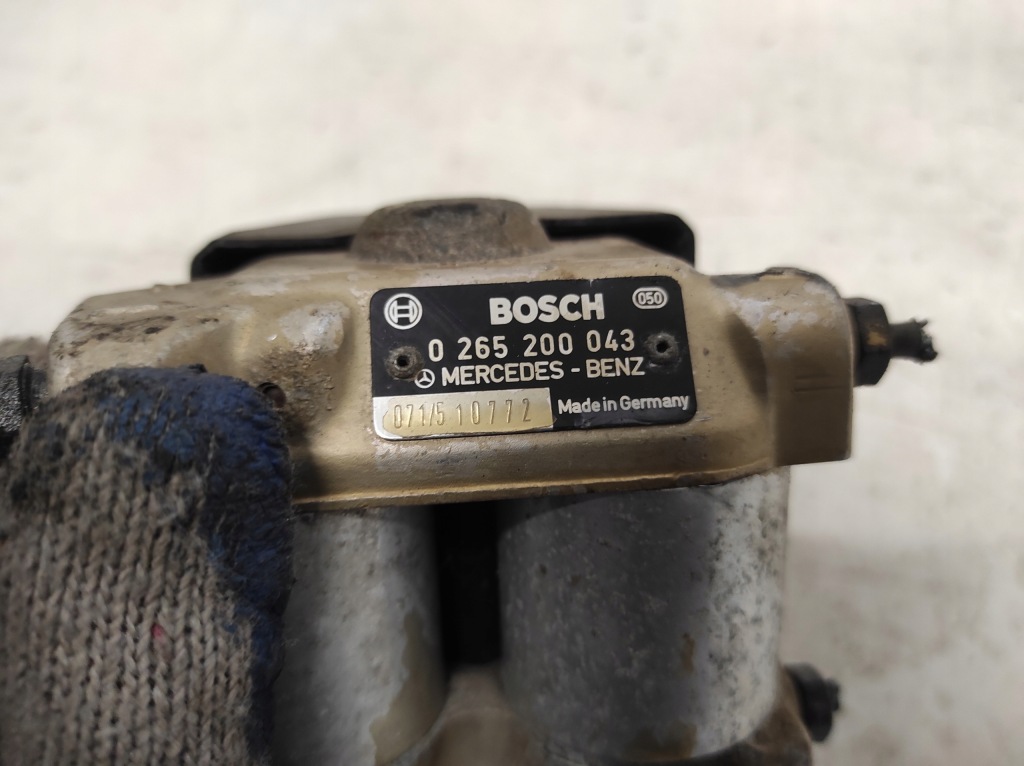 Mercedes e w124 84- 2.0 d насос abs 0265200043 Киев