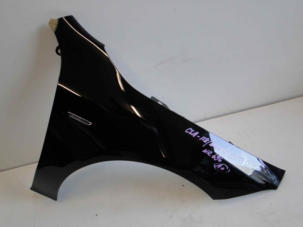 Mercedes cla 118 крила передній правий перед 696 Зі Шроту