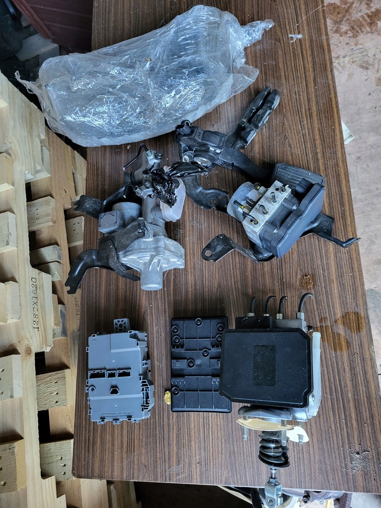 фото №1, Насос abs honda cr-v v гибрид