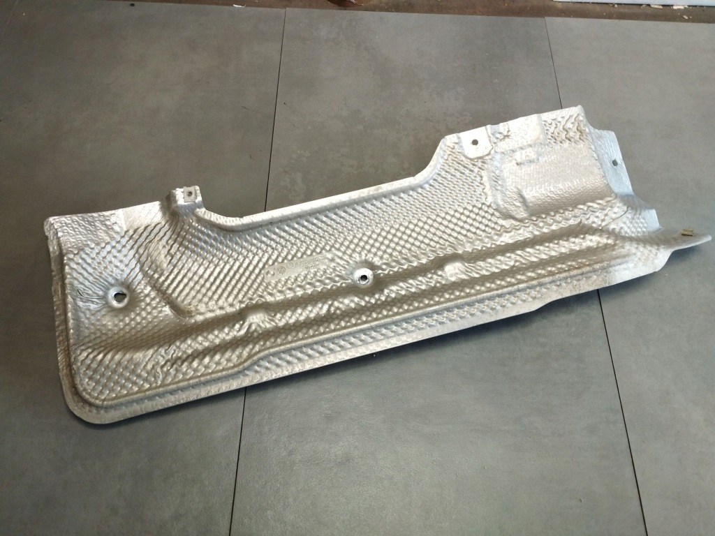 фото №1, Mercedes-benz s w222 2014 защита тепловая a2226800522