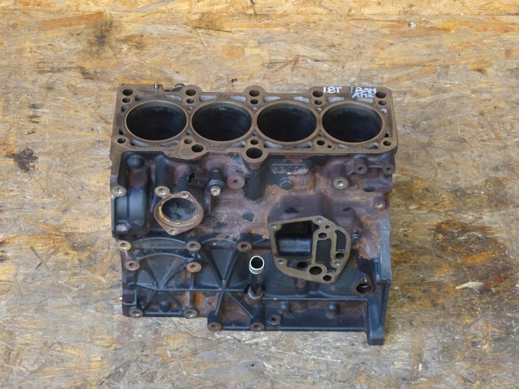 фото №1, Audi tt 8n s3 8l leon cupra r 1.8t bam amk apx apy блок двигателя 06a103021c