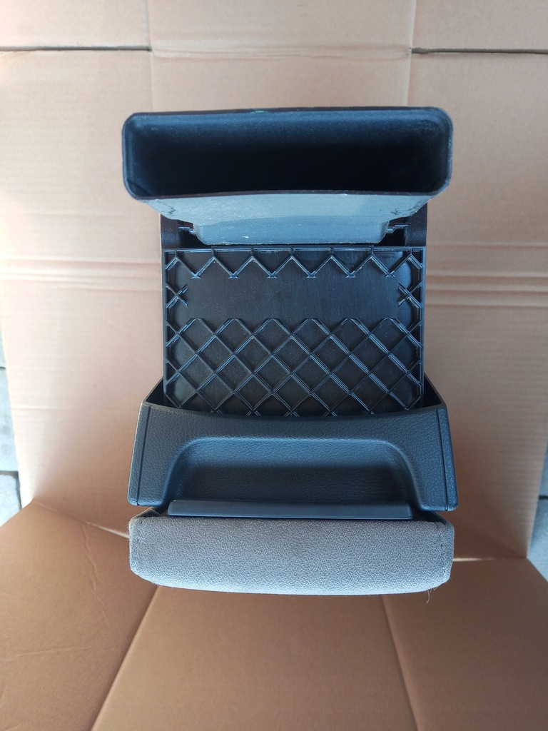 фото №11, Подлокотник volkswagen b6 3c0864207tst