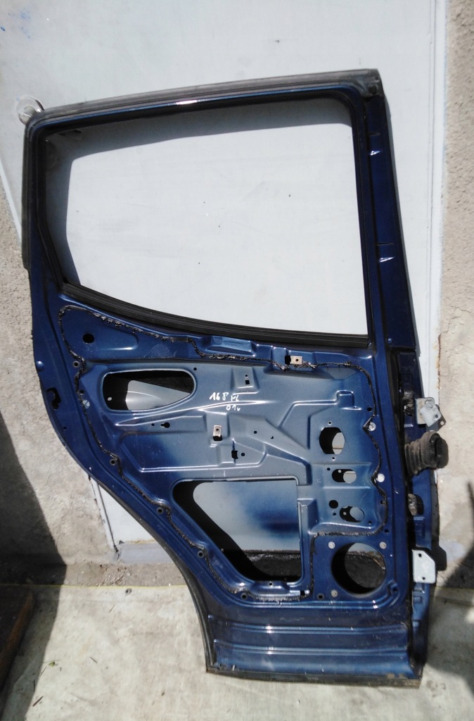 Mercedes a klasa w168 lift дверь левый задняя цвет 375 в Украине