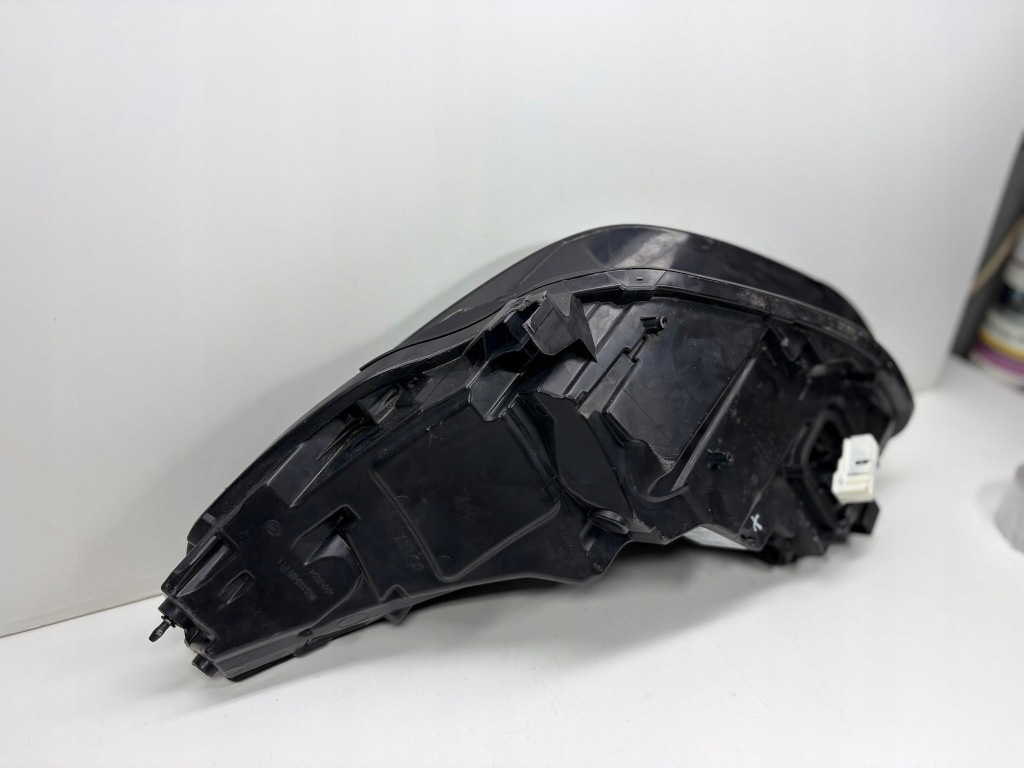 Tesla 3 рестайлинг  лампа передняя full led правый перед 1514953 в Украине