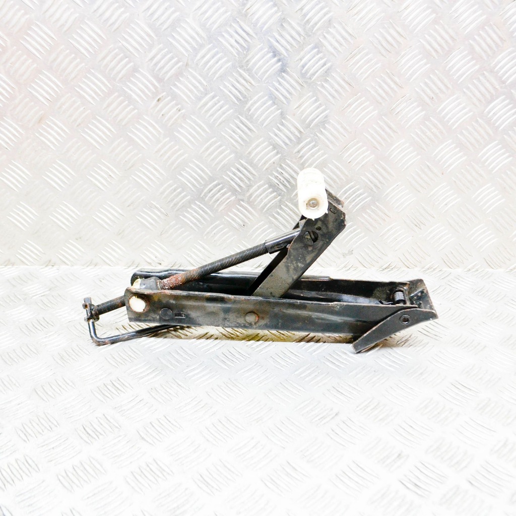 фото №1, Audi a6 s6 c7 4g 2014 домкрат автомобильный