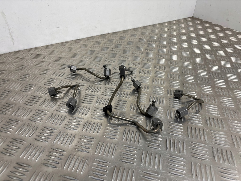 фото №1, Bmw 2 f46 2016 шланг топливный форсунки