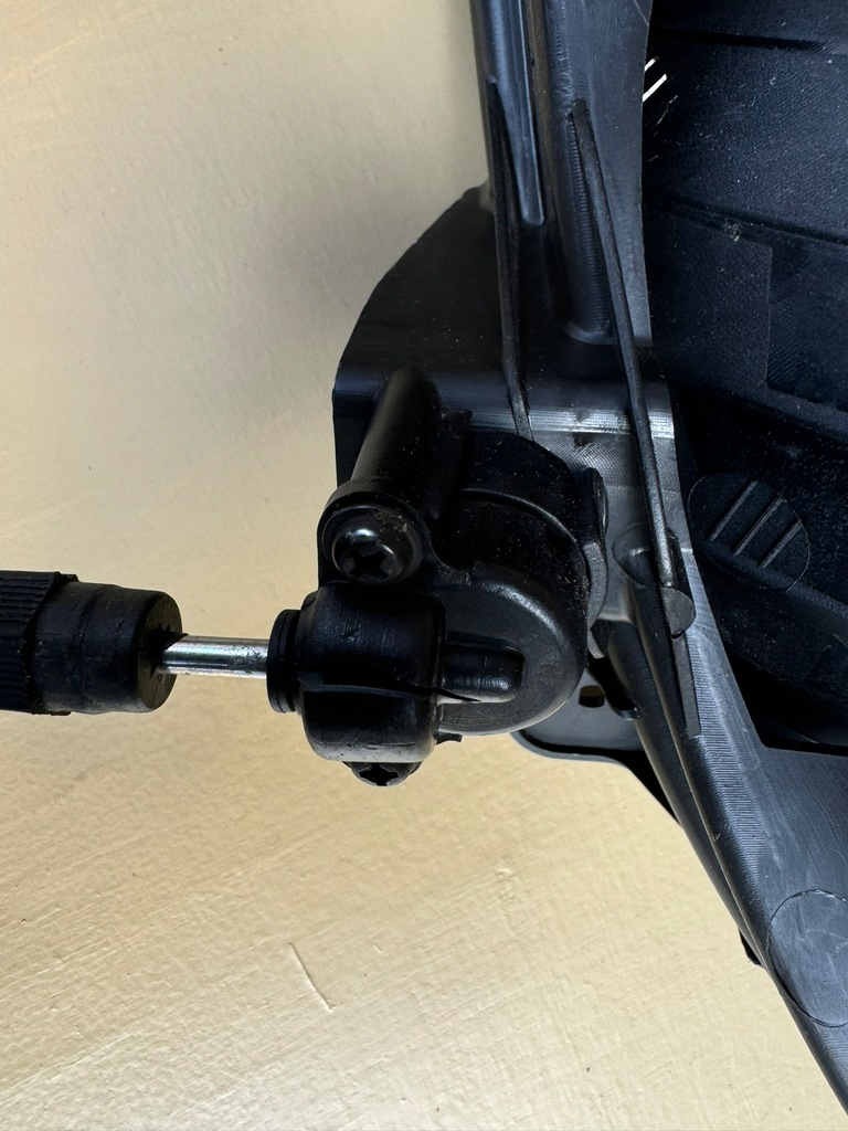 фото №12, Hyundai ix20 10-15r лампа drl протитуманна фара правий перед передній