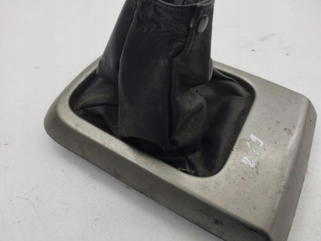 Nissan x-trail t30 2005 рамка рычаг переключения передач  96935eq300 Недорого