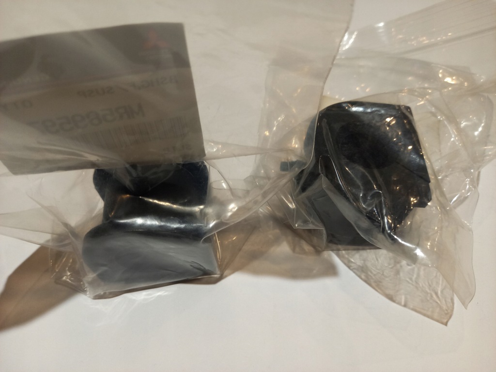 фото №4, Mitsubishi space star iv втулка гумовий елемент стабілізатора