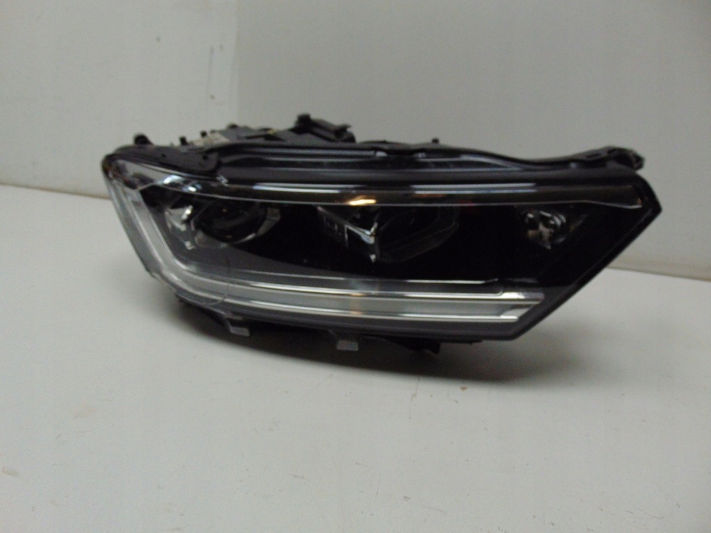 фото №1, Лампа правая перед vw t-roc lift iq light 2ga941036ak europa
