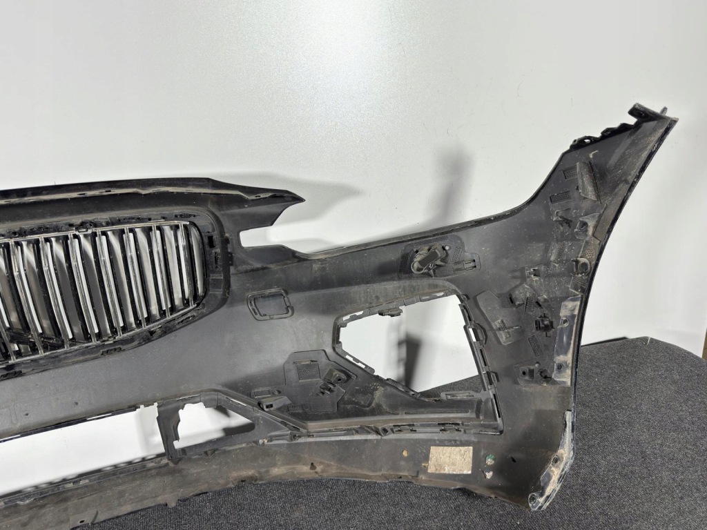 фото №11, Volvo v60 ii s60 iii r design 2018- бампер + решітка радіатора перед передній 31690530