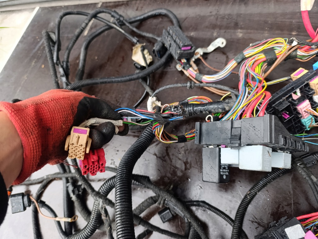 фото №7, Vw t5 1.9 tdi электропроводка жгут низ панели pulpitu