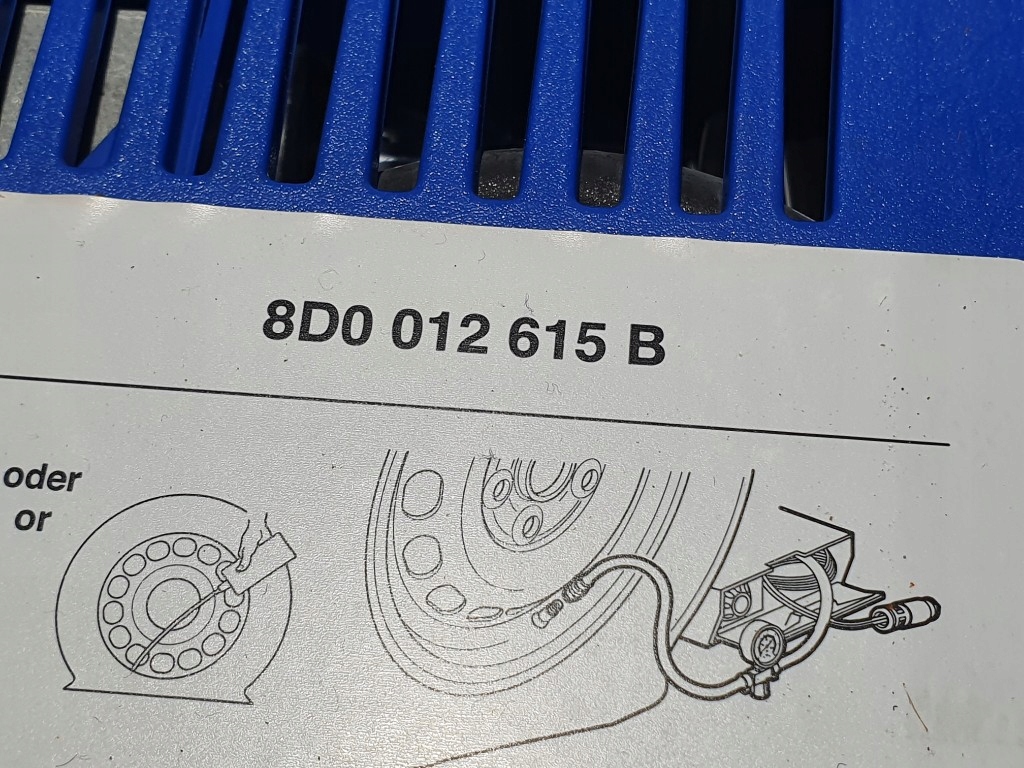 фото №11, Vw polo v 6r пенополистирол багажника набор ремонтный ключ ушко оригинал