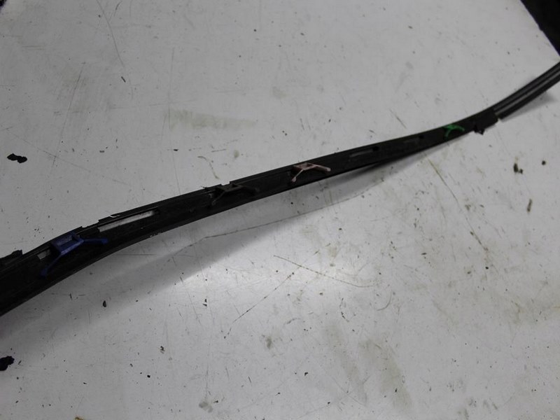 фото №3, Outlander i 04 молдинг стекло лобовое левая