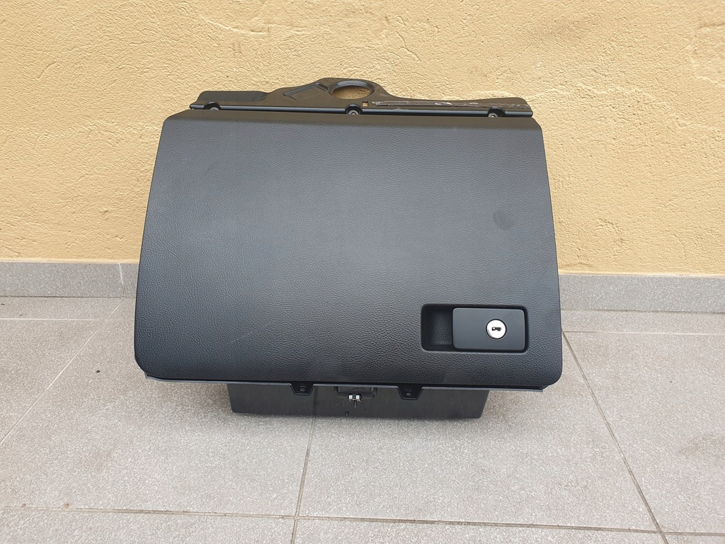 фото №1, Бардачок пасажира vw passat b6 3c1857101