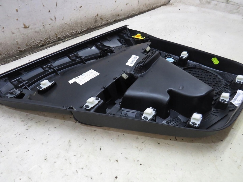 фото №6, Обшивка дверь правый задняя volvo v40 ii