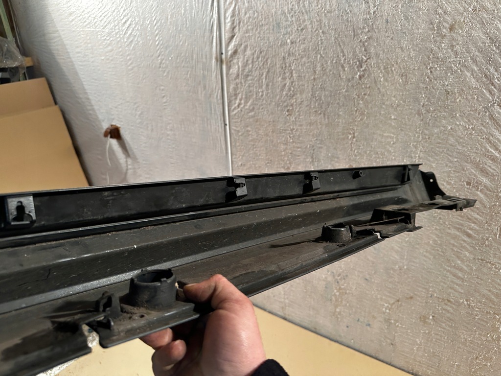 фото №8, Toyota corolla e21 kombi молдинг порог левая