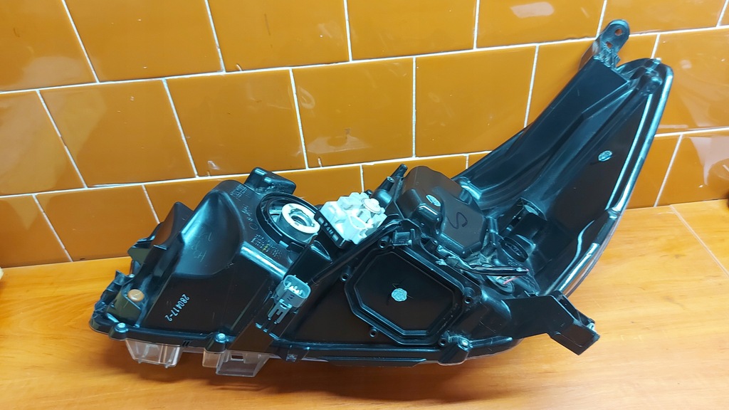 фото №15, Фара лампа правая правый перед toyota hilux viii 15-20