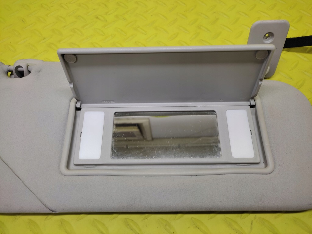 фото №3, Citroen c5 iii защита солнцезащитная правая