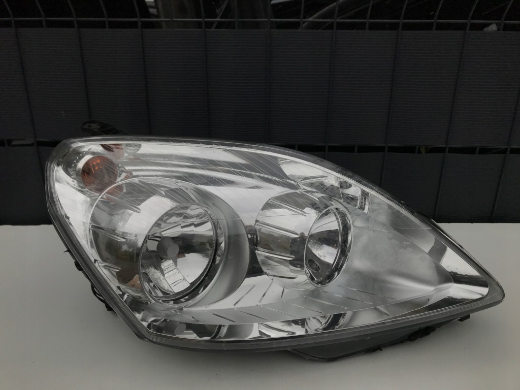 Купити Opel zafira 2 2 b правий фара перед світла рестайлінг  2009-