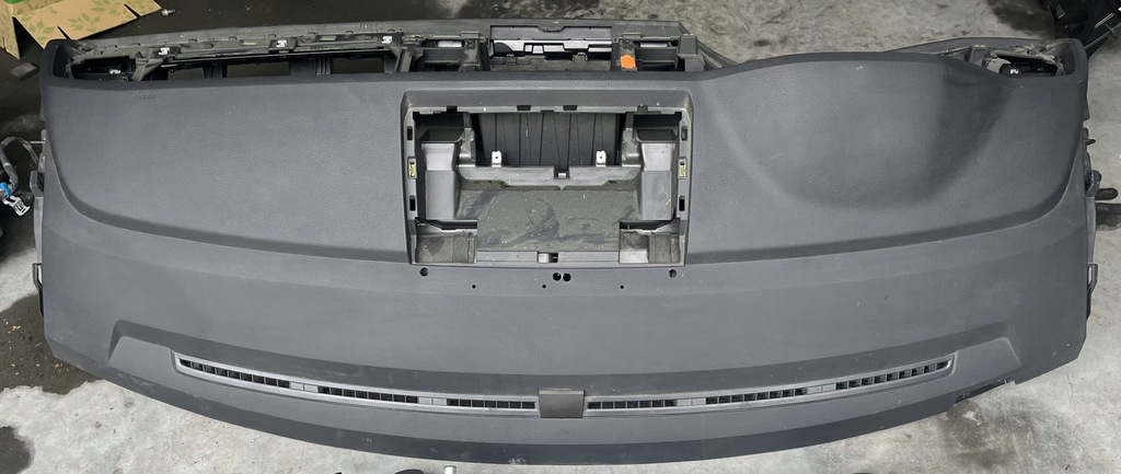 фото №1, Vw t6 multivan консоль 2015-20 оригинальная