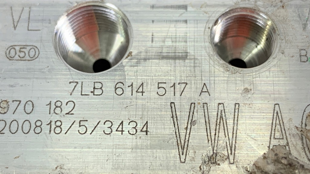 фото №9, 3 насос блок управления abs vw transporter t6 7lb614517a