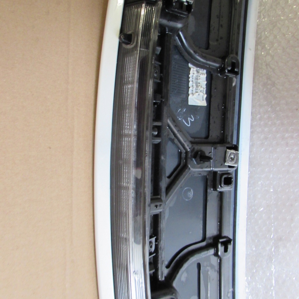 фото №8, Спойлер спойлер крышки задний renault zoe белый перламутр