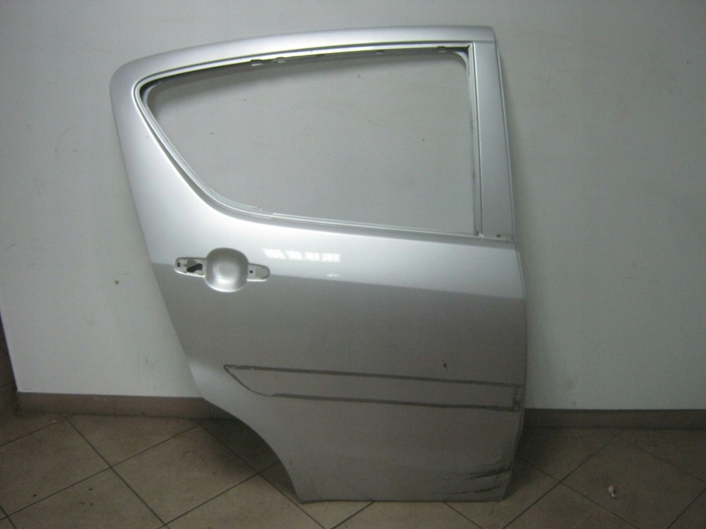фото №1, Дверь задняя задние правое suzuki splash