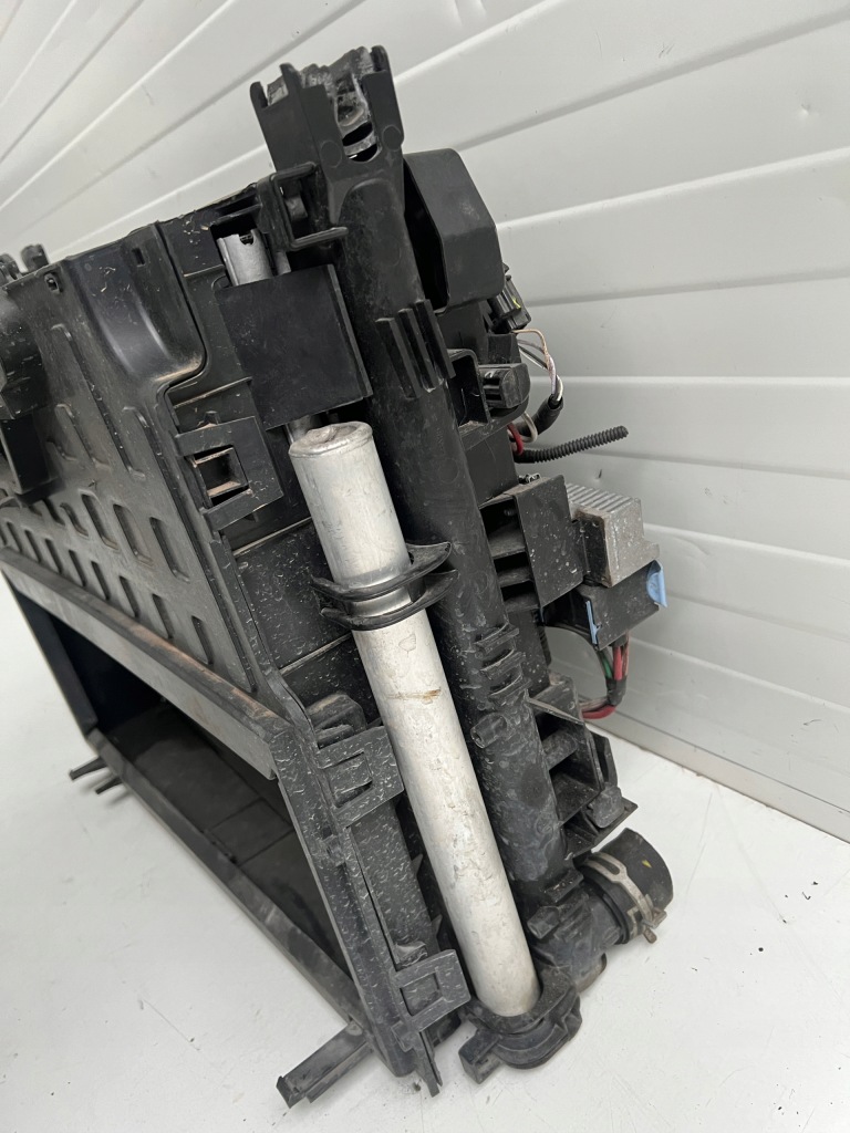 фото №11, Pas передний усилитель радиатор балка renault captur 1.5d дизель механическая коробка передач